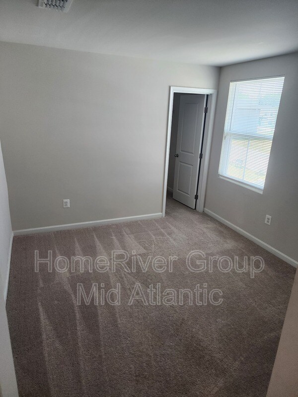 Building Photo - 203 Bowline Dr