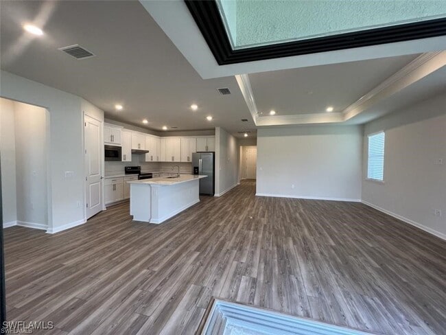 Building Photo - 5931 Prosperity Ln