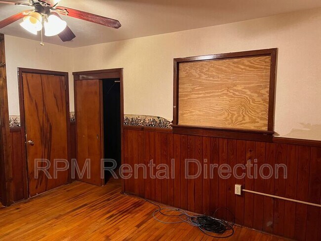 Building Photo - 2729 Broadway