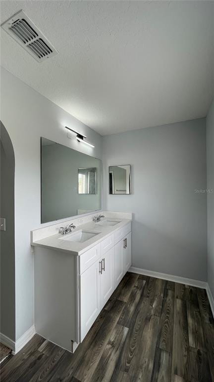 Building Photo - 205 Jocelyn Dr