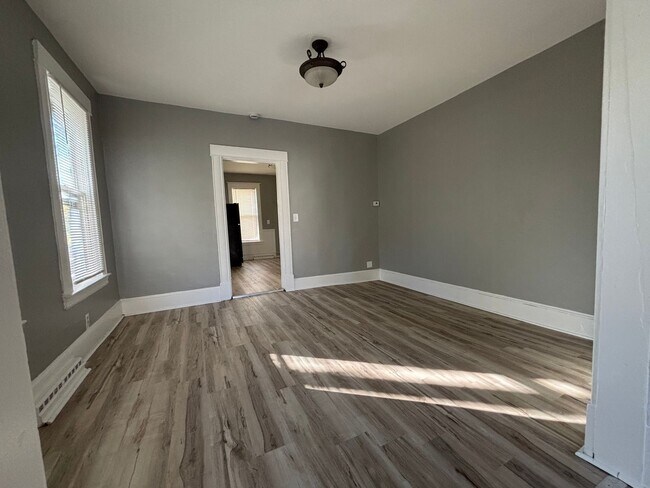 Building Photo - 2709 N Aldrich Ave