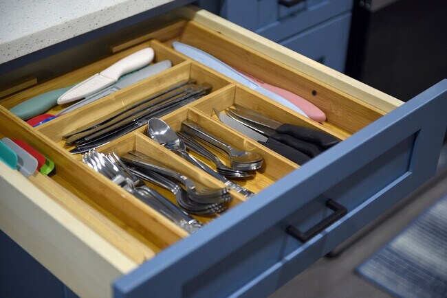 Building Photo - 153 Labelle St