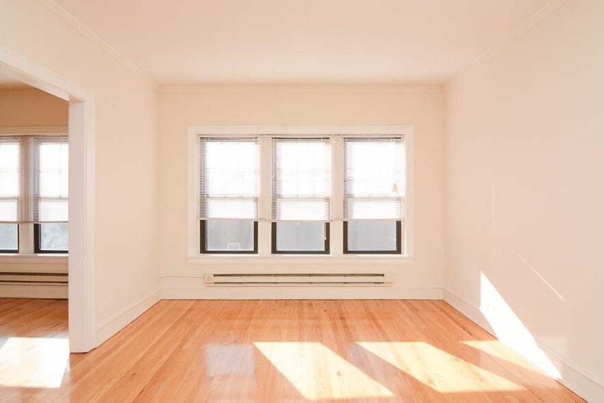 Building Photo - 1030 Dempster St