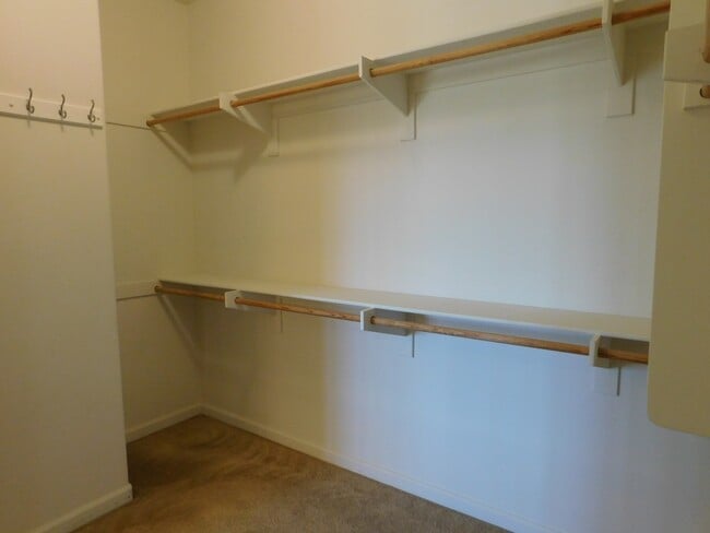 Building Photo - 2750 Dove Tail Dr