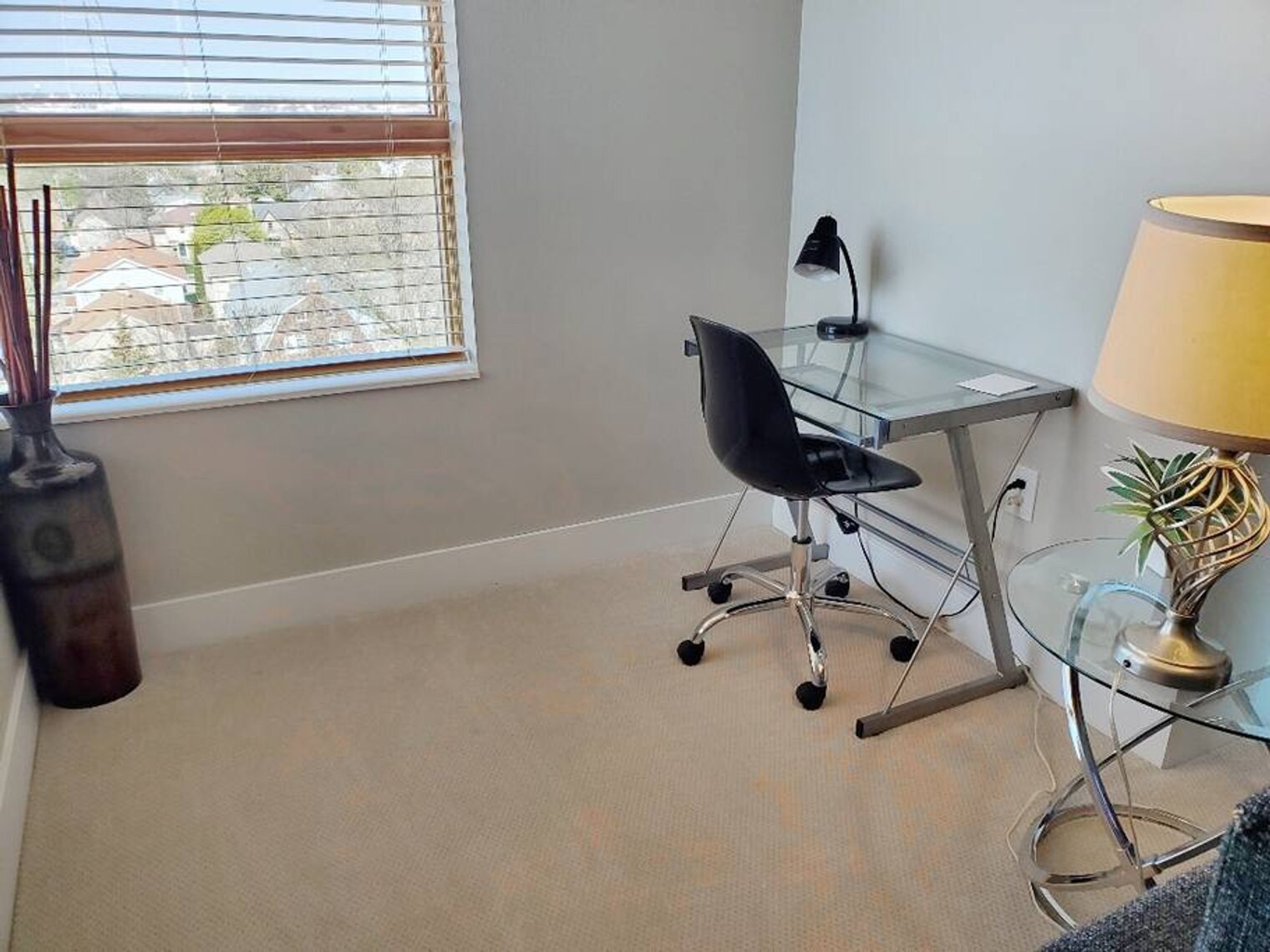 Building Photo - 1813 E Jarvis St