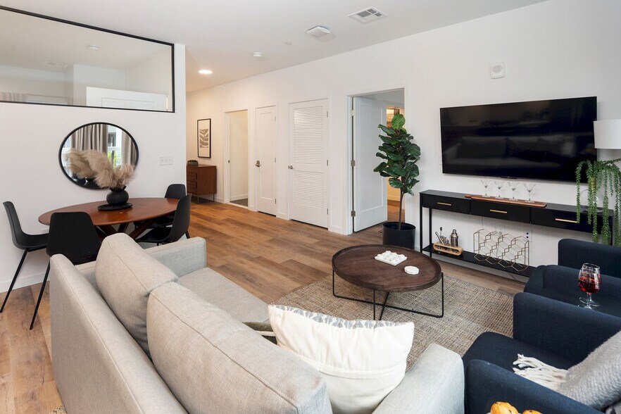 Building Photo - 202 Mill Rd