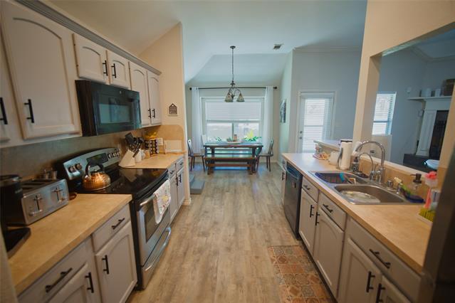 Building Photo - 618 Matador Dr