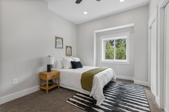 Building Photo - Furnished Luxury Home for Rent-Historic Deutschtown/Northside