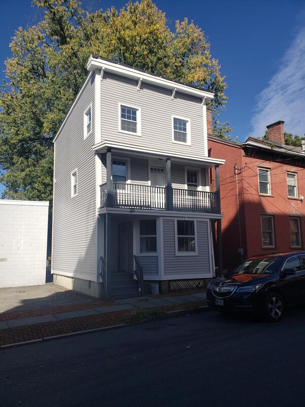 Building Photo - 157 Union St