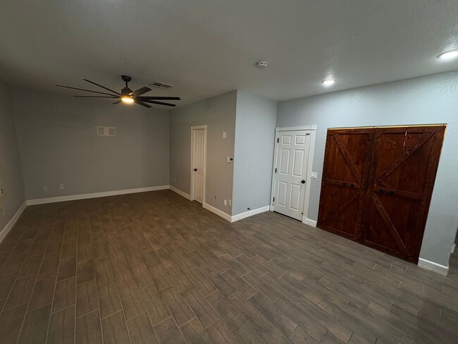 Building Photo - Home for rent in Socorro