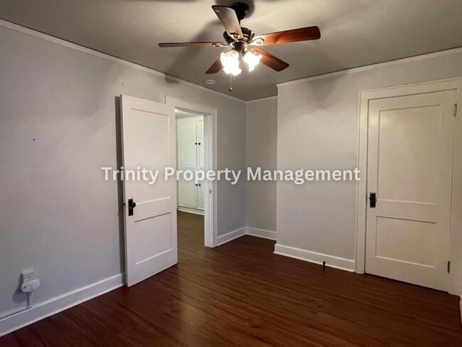 Building Photo - 620.5 Locust Ave