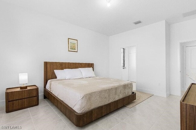 Building Photo - 5061 Penella