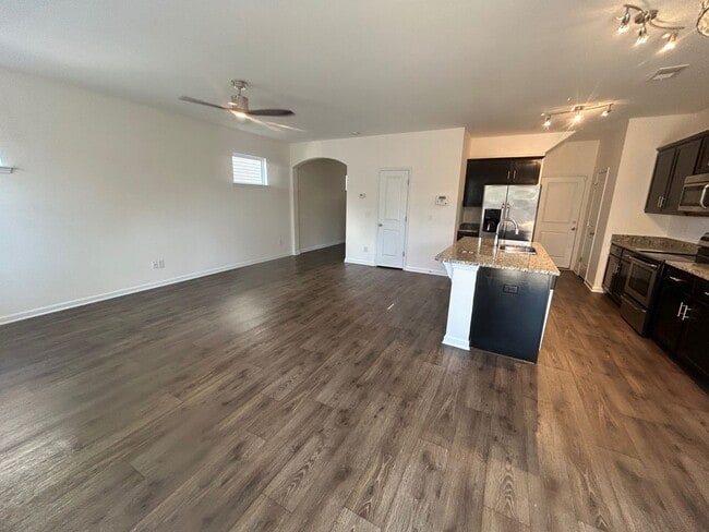 Building Photo - 336 Eagle Feather Loop