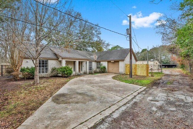 Building Photo - 19435 Haude Rd
