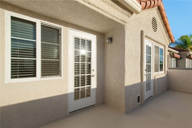 Building Photo - 30 St Michael