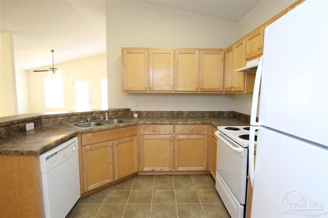 Building Photo - 6531 Tampa Dr