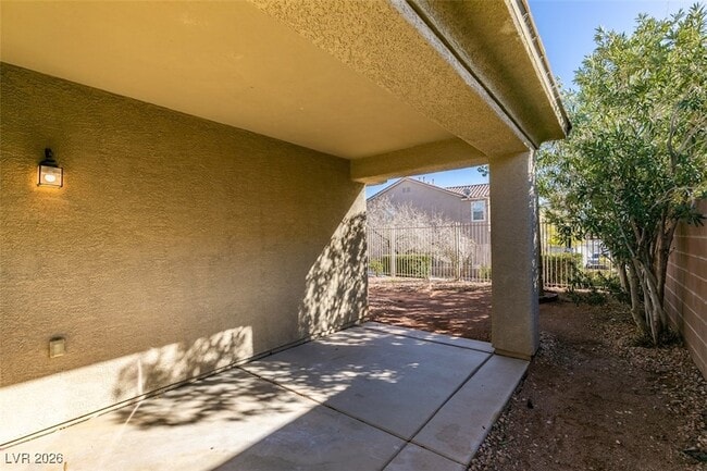 Building Photo - 4013 Gliding Gulls Ave