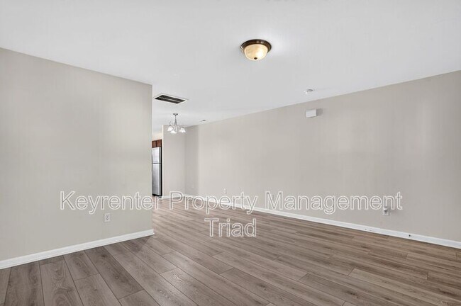 Building Photo - 1168 Brooksridge Way