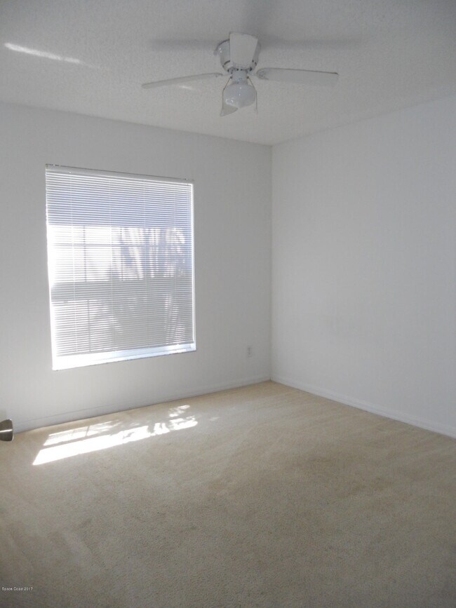 Building Photo - 540 Benton Dr
