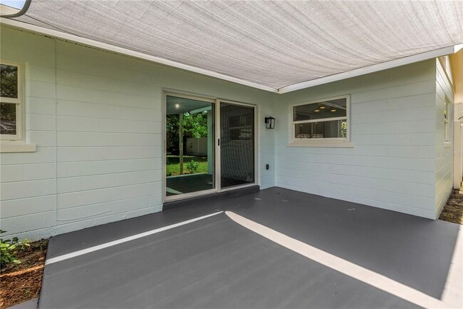 Building Photo - 6161 35th Ave N