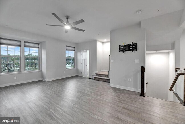 Building Photo - 14737 Earl Mitchell Ave