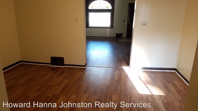 Building Photo - 3 br, 1 bath House - 3913 5th Ave