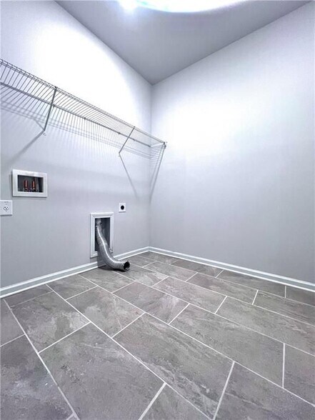 Building Photo - 2464 Pinnae Pl