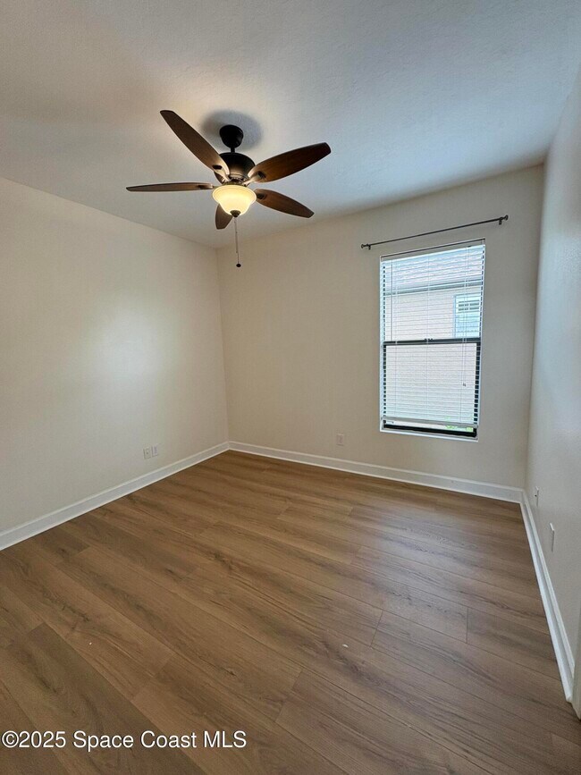 Building Photo - 1260 Talon Way