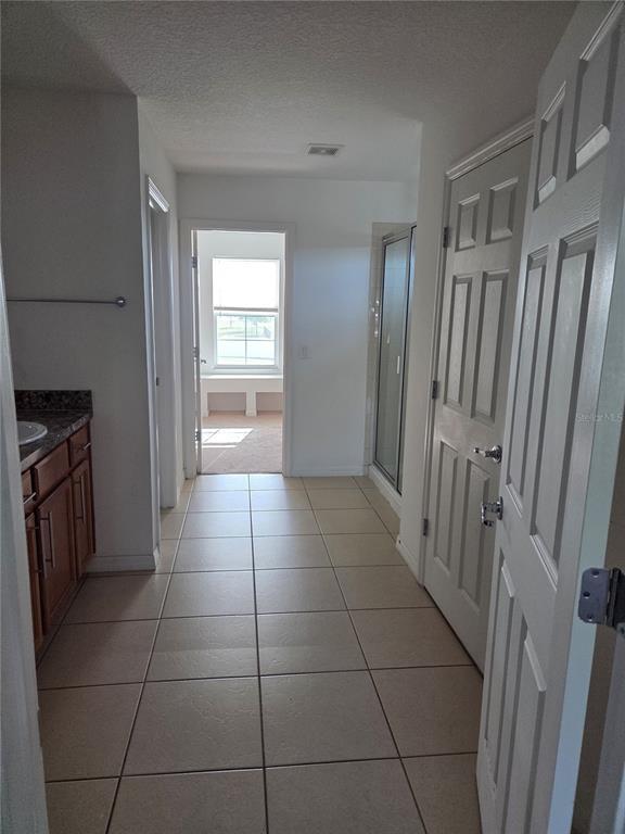 Building Photo - 5040 Beauclair St