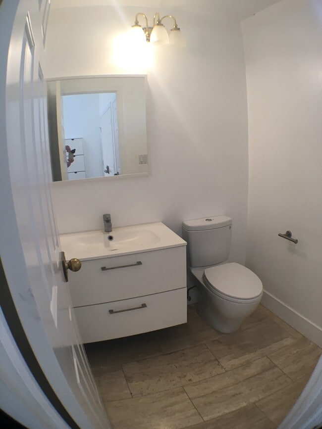 Building Photo - Gated Community at Canyon Lakes