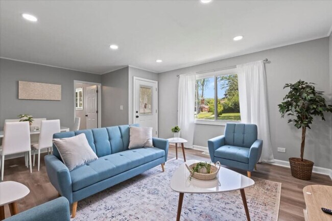 Primary Photo - 362 Marion Ct