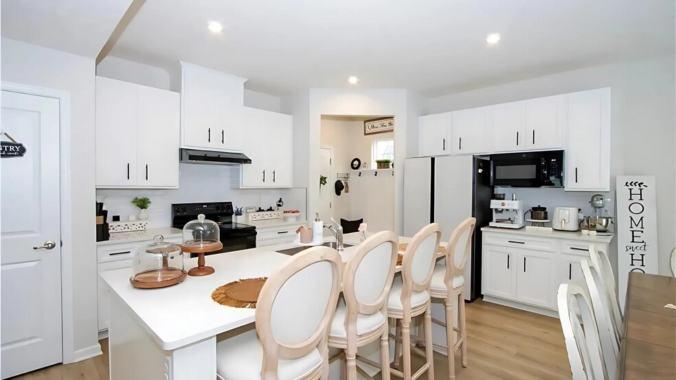 Building Photo - 1117 Kadas Ln