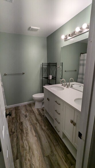 Building Photo - 2107 Alpine Rd