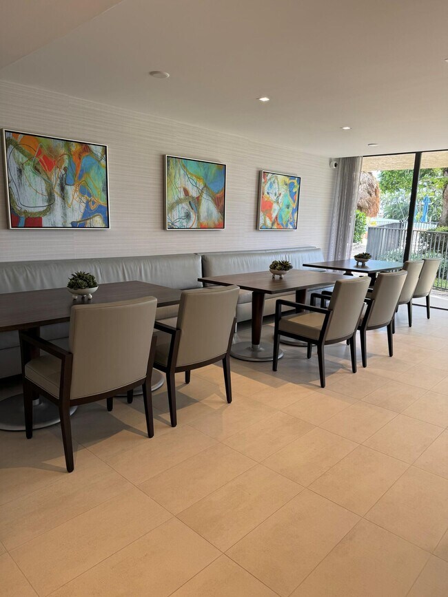 Building Photo - 799 Jeffery St