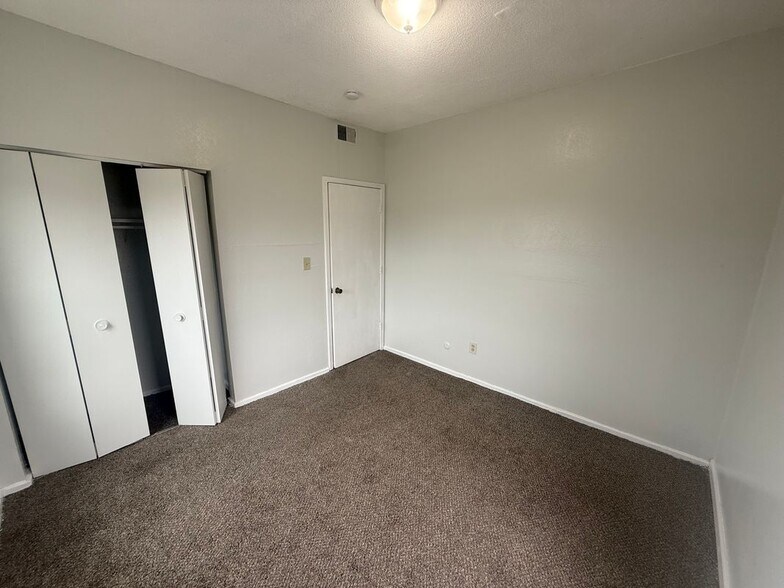 Building Photo - 3647 The Paseo