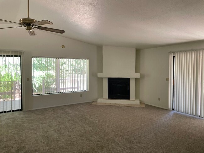 Building Photo - Village of Oak Creek  6-MONTH LEASE TERM