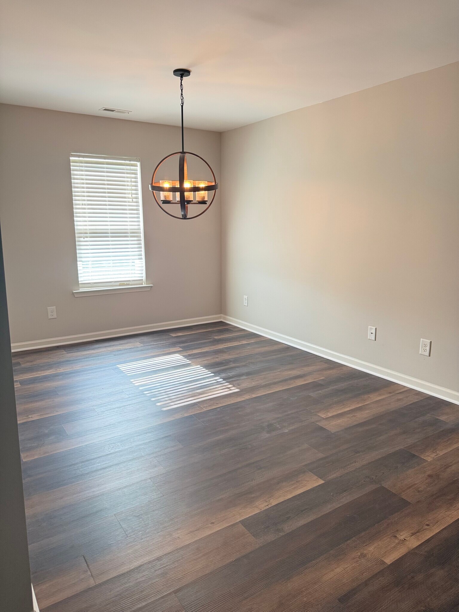 Building Photo - 1617 Friendly Rd