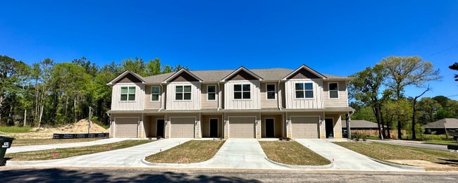 Primary Photo - 16117 Pawnee Dr