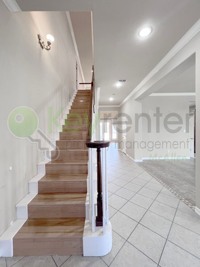 Building Photo - Gorgeous 4b/4.5bath house in McAllen