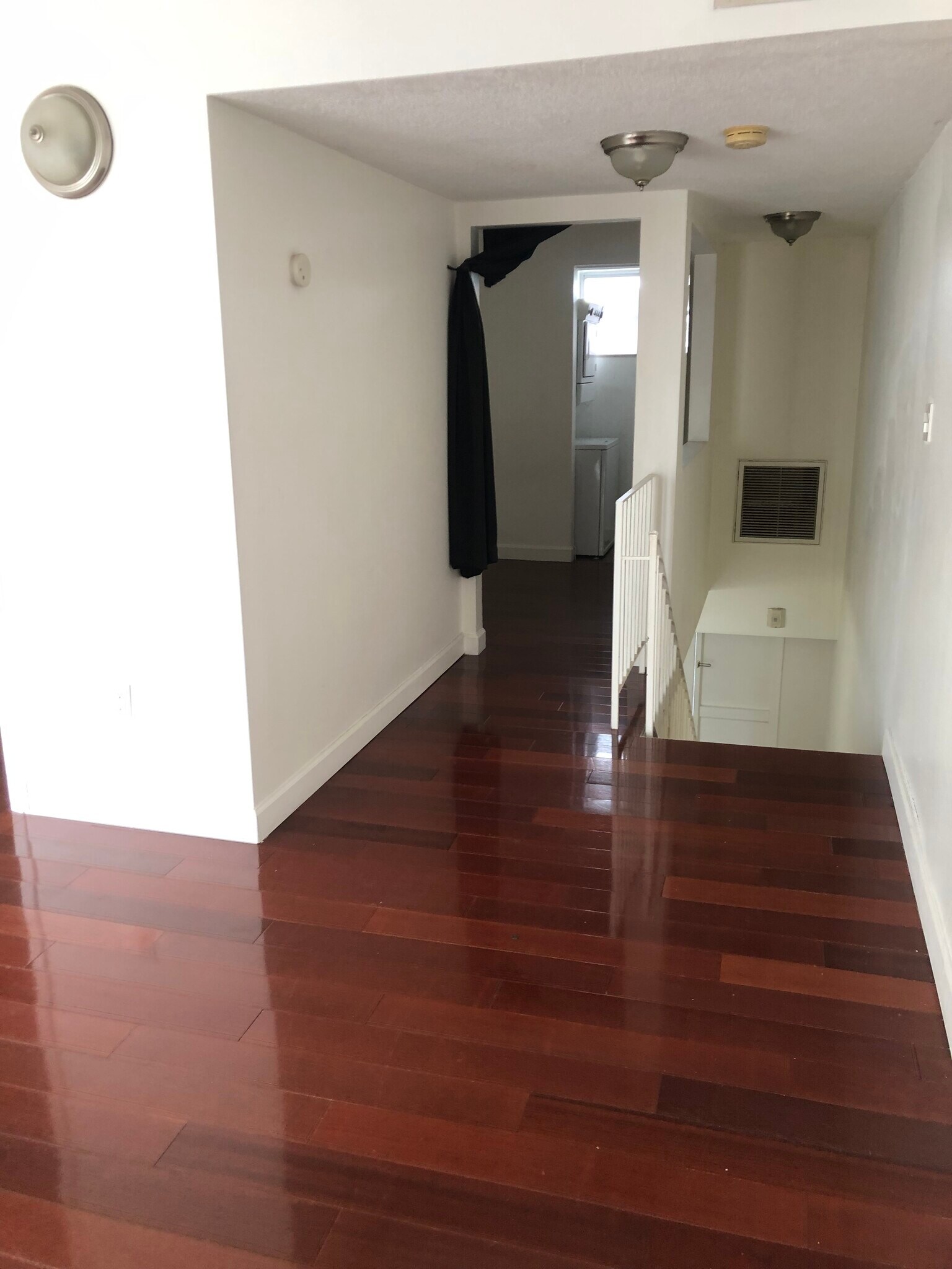 Building Photo - 9363 Fontainebleau Blvd