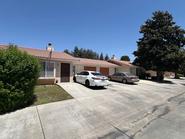Building Photo - 1320 Reddick Ln