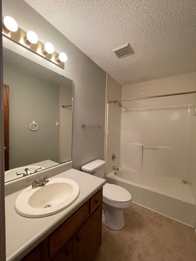 Building Photo - Rolling Acres Subdivision