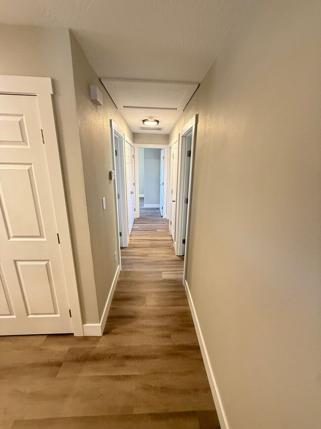 Building Photo - 4 bed 2 Bath Ozark, MO