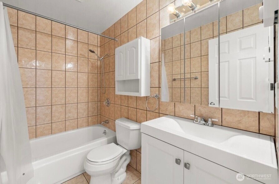 Building Photo - 15146 65th Ave S