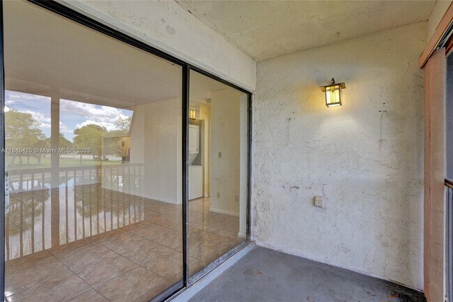 Building Photo - 3515 NW 94th Ave
