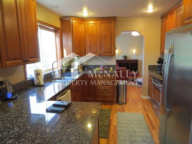 Building Photo - Wonderful 3 Bedroom, 2.5 Bath Home in Gig Harbor