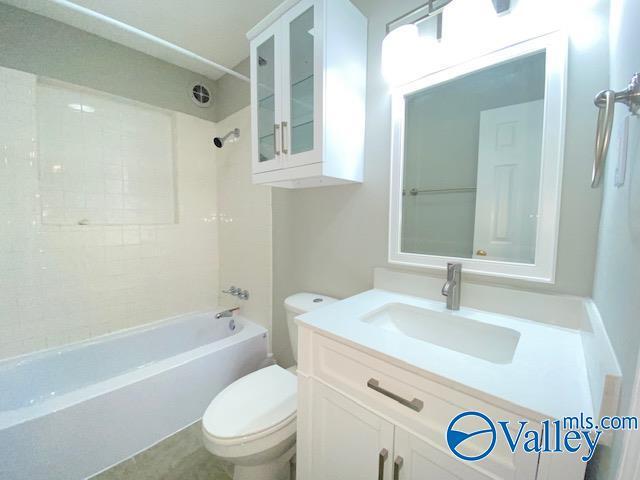 Building Photo - 14015 Creely Dr SW