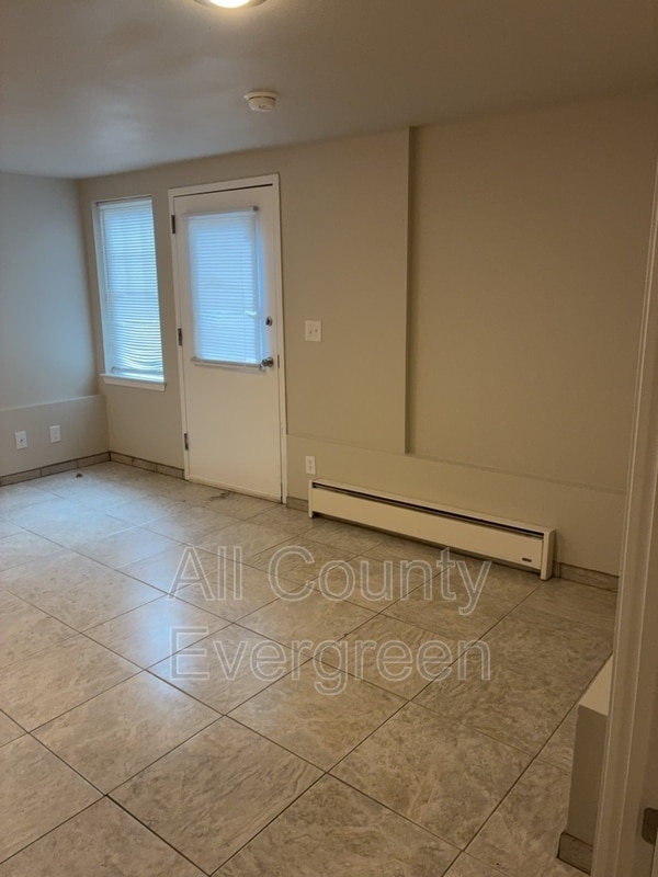 Building Photo - 1015 9th St