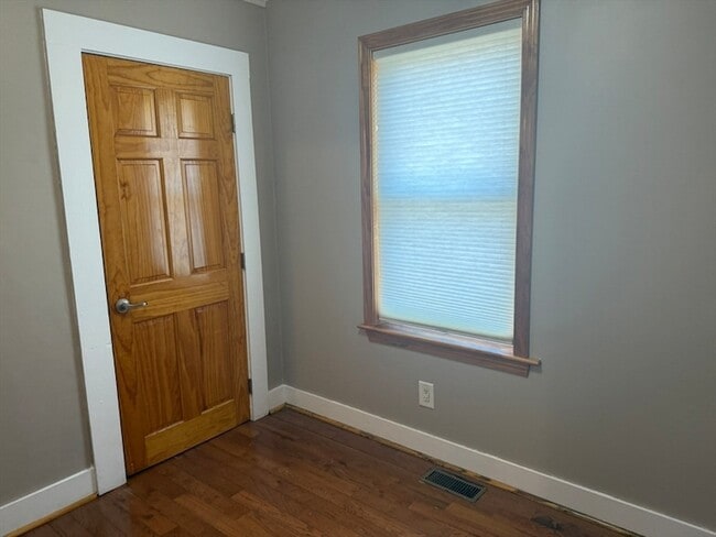 Building Photo - 406-408-408 Court St