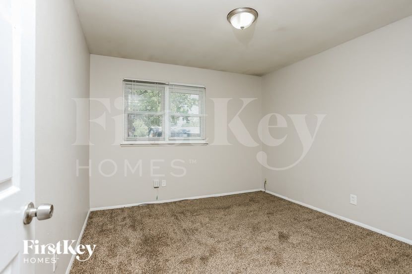 Building Photo - 508 Saratoga Ln